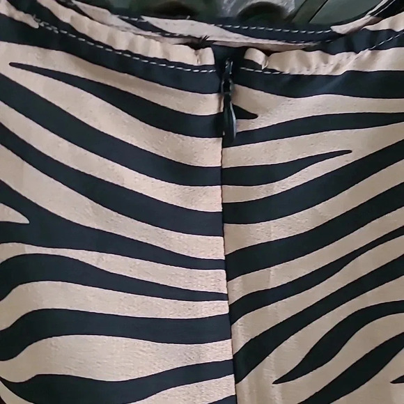 Forever 21 Annie High Front Slit Animal Print Midi Skirt - Picture 14 of 15